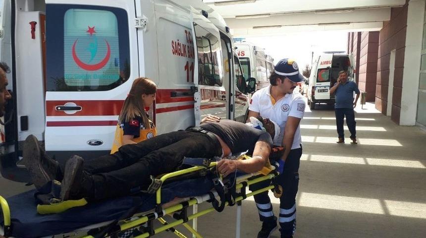 Otomobil Takla Attı: 2 Ağır Yaralı