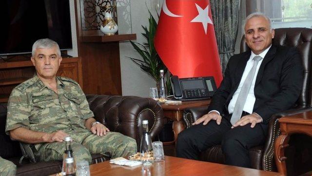 Korgeneral Çetin’den Vali Zorluoğlu’na Veda Ziyareti