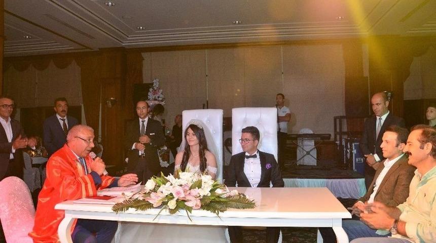 Özdemir Ve Karpuz Ailelerinin Mutlu Günü