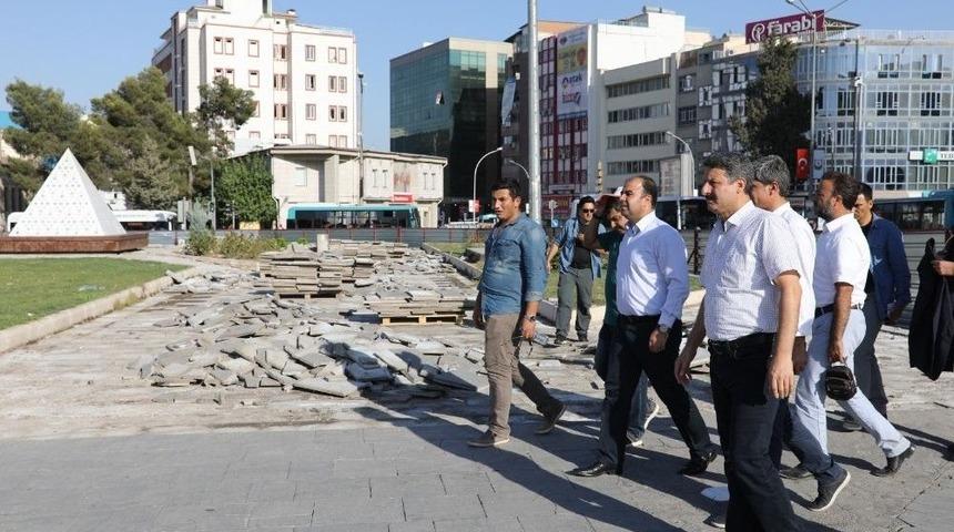 Büyükşehir, Rabia Meydanını Yeniden Düzenliyor