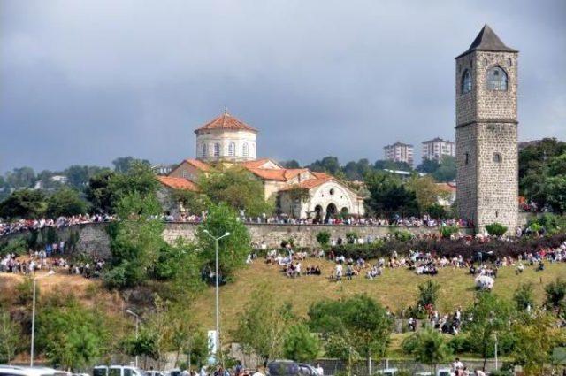 Türk Yıldızları, Trabzon'da Eren Anısına Gösteri Yaptı