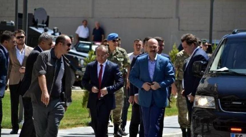 İ&ccedil;işleri Bakanı Soylu, Konuşurken G&ouml;zyaşlarını Tutamadı