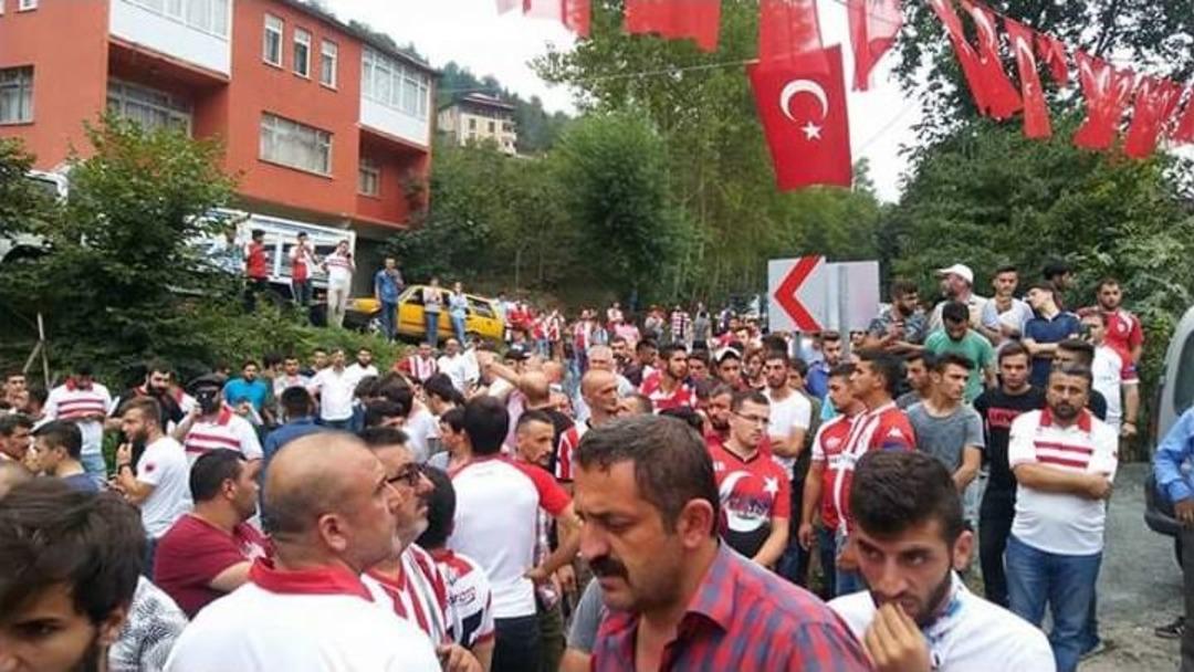 Samsunsporlu Taraftarlar, Eren B&uuml;lb&uuml;l İ&ccedil;in Trabzon&rsquo;a Gitti