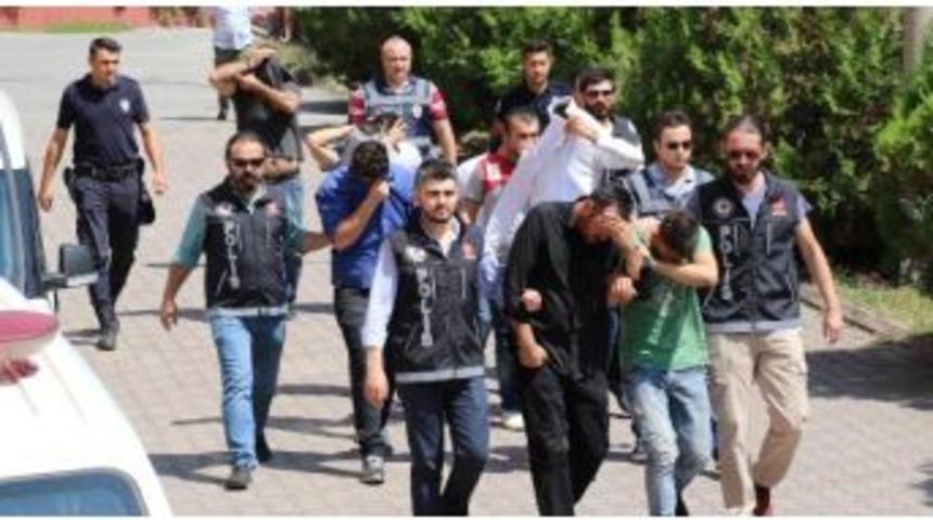 Karab&uuml;k'te Uyuşturucu Operasyonu: 9 G&ouml;zaltı