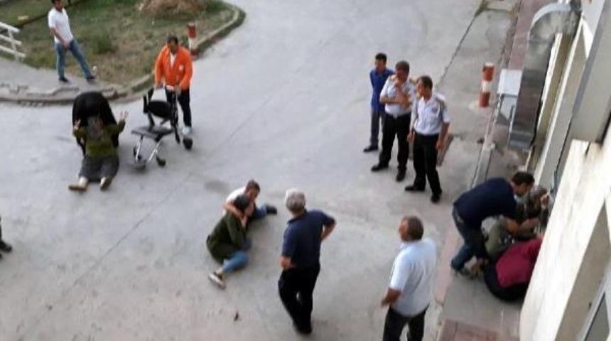 &Ccedil;im Bi&ccedil;me Makinesine Benzin Koyarken Yanan Gen&ccedil; &Ouml;ld&uuml;