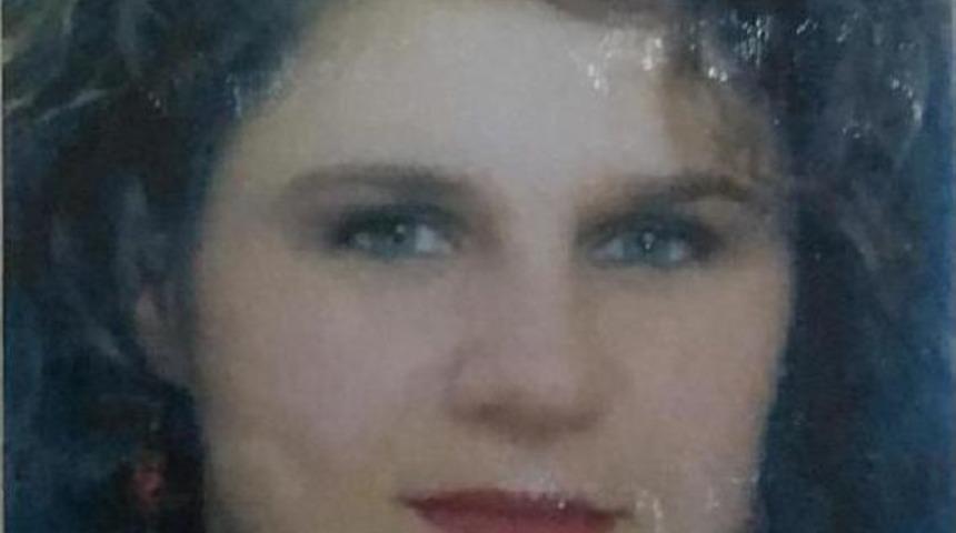 Minib&uuml;sle Otomobil &Ccedil;arpıştı: 1 &Ouml;l&uuml;, 4 Yaralı