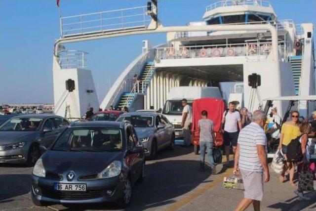 Bayram Tatilinde Bozcaada'ya Gideceklere Rezervasyon Uyarısı