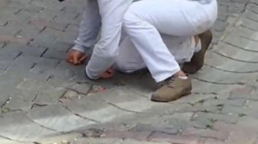 (&ouml;zel Haber) Kağıthane&rsquo;de Bonzai Kullanan Gencin İ&ccedil;ler Acısı Hali Kamerada