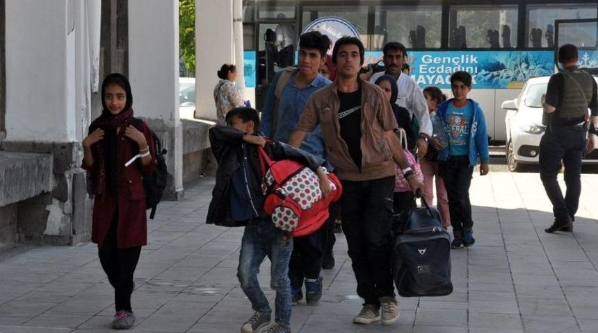 Kars&rsquo;ta Yurda Ka&ccedil;ak Giren 75 Yabancı Uyruklu Yakalandı