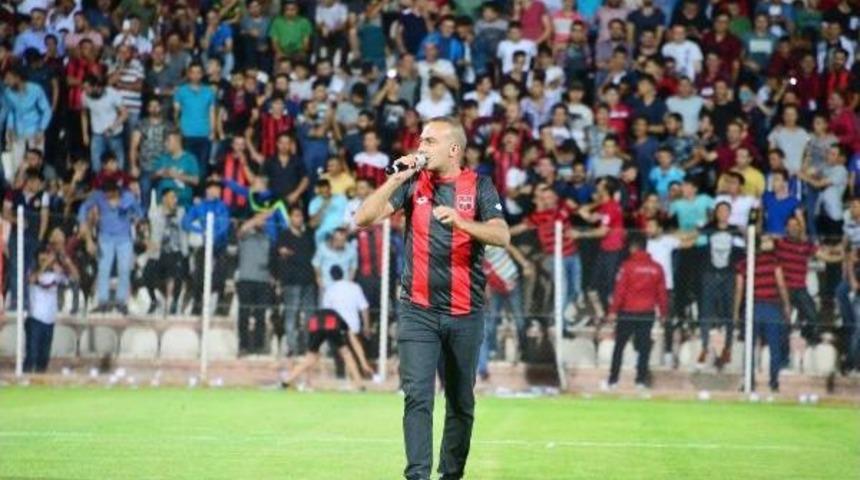 M&uuml;min Sarıkaya: Benim I&ccedil;in Kainatın Merkezi Yozgat'tır