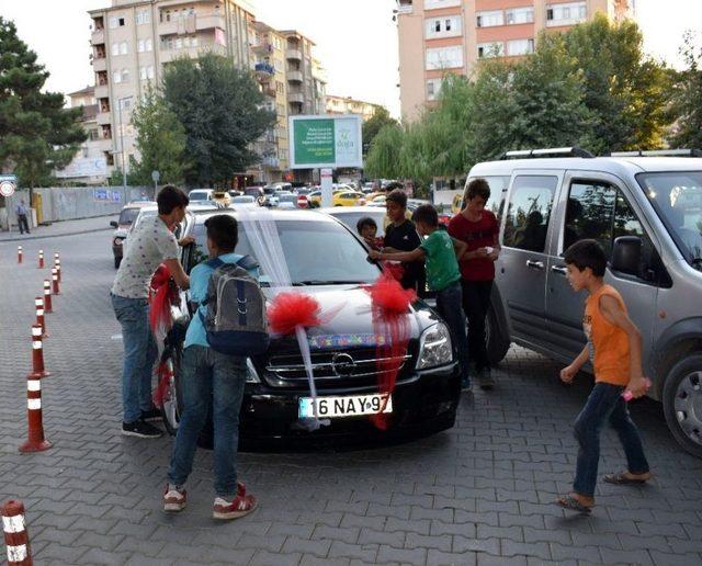 (özel Haber) Çocukların Üç Kuruş İçin Ölümüne Bahşiş Oyunu