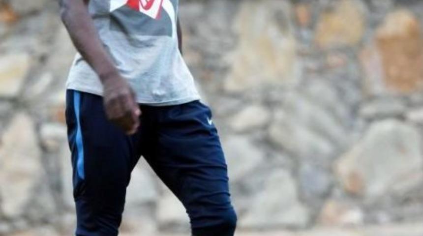 Demba Ba Hırs K&uuml;p&uuml;