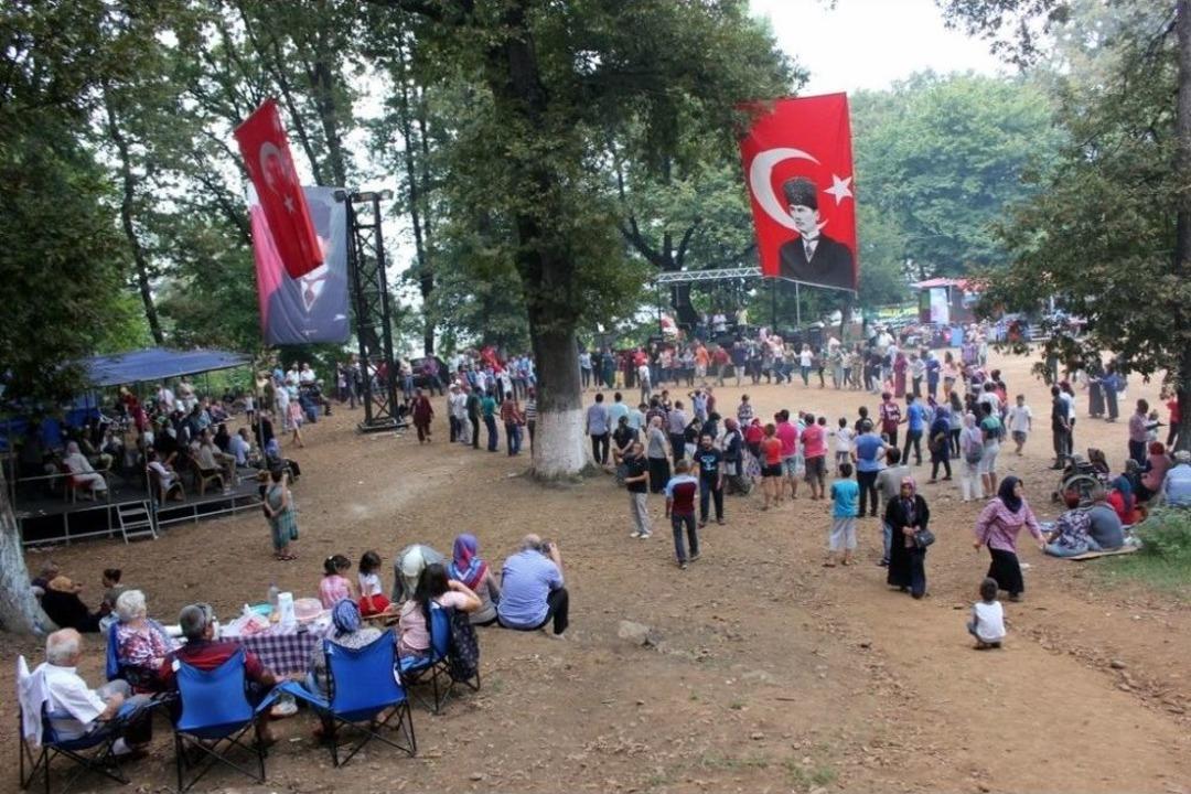 Kadırga Şenlikleri Karadenizlileri Yalova&rsquo;da Buluşturdu