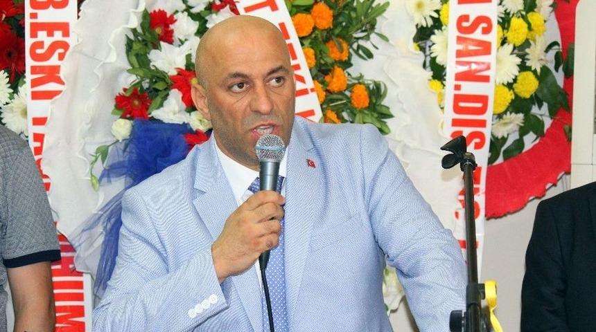 Ak Parti&rsquo;li Başkan G&uuml;ven Tazeledi