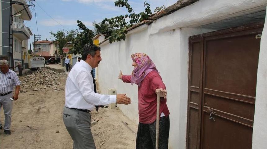 Yaşlı Kadından Başkana: "ben &Ouml;lmeden &Ouml;nce Burayı Bitirin"