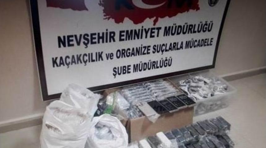 Nevşehir&rsquo;de 101 Adet G&uuml;mr&uuml;k Ka&ccedil;ağı Cep Telefonu Ele Ge&ccedil;irildi
