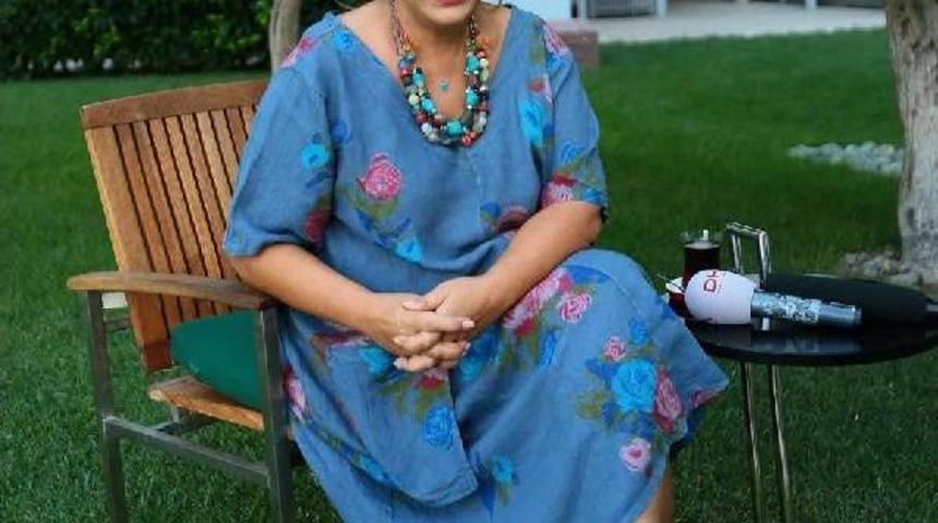 Melek Baykal 'ahududu' Ile 8 Yıl Sonra Sahnede