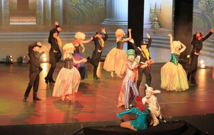 İzmir Fuarı, Yerli Ve Yabancı Ünlüleri Ağırlıyor G4