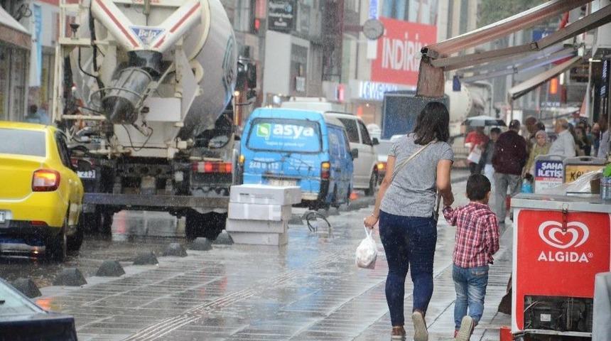 Zonguldak&rsquo;ta Sağanak Yağmur
