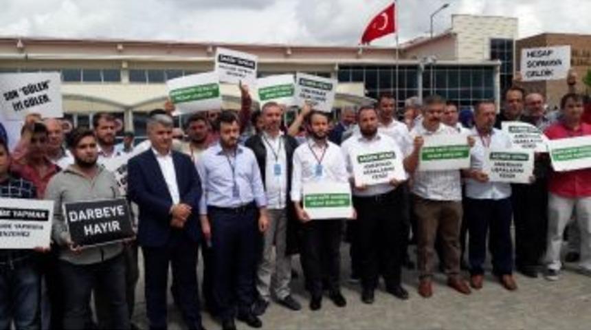 &Ouml;nder İmam Hatipliler Derneği, 15 Temmuz Davaları Hakkında Silivri&rsquo;de Basın A&ccedil;ıklaması Yaptı