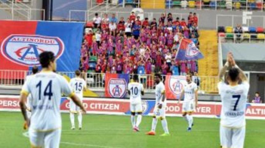 Altınordu 1 Puana &Uuml;z&uuml;ld&uuml;