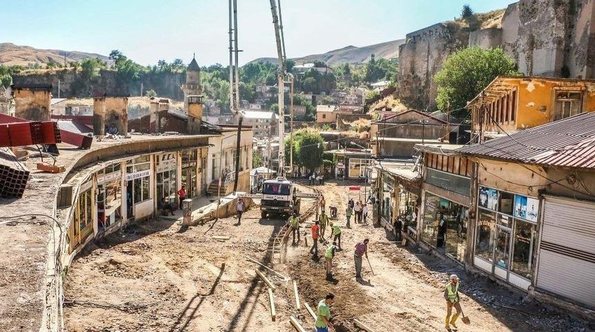 Bitlis&rsquo;te Sokak Sağlıklaştırma &Ccedil;alışmaları Devam Ediyor