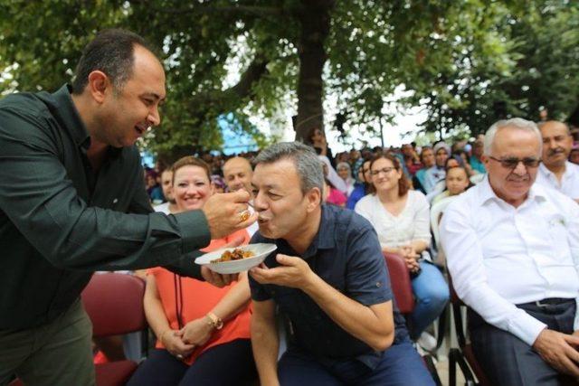 3 Dakikada 2 Kilogram Bal Yedi, ’bana Mısın’ Demedi