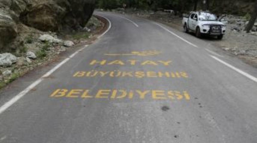 Erzin&rsquo;de Yayla Yoluna Beton Asfalt