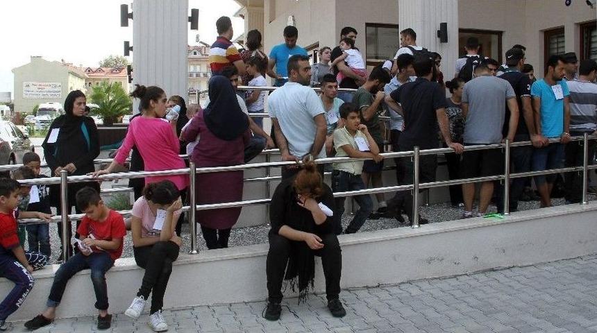 İstanbul&rsquo;dan Yola &Ccedil;ıkan 103 Ka&ccedil;ak G&ouml;&ccedil;men Fethiye&rsquo;de Yakalandı