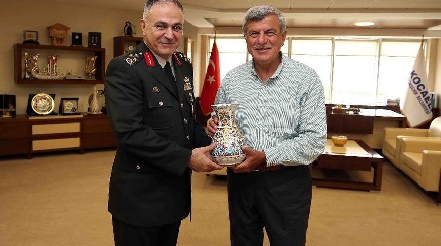 Metin G&uuml;rak&rsquo;tan, Karaosmanoğlu&rsquo;na Veda Ziyareti