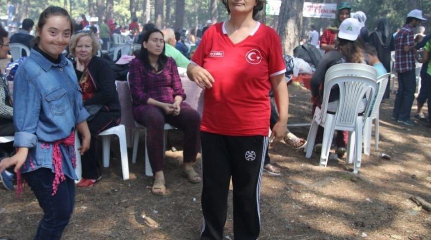 Engellilerin "mavi" Ve "yeşil" Keyfi