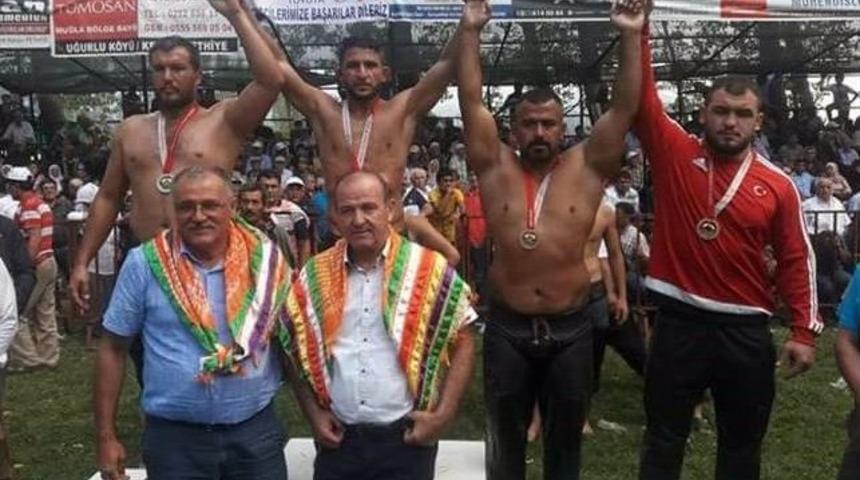 Ata Sporunda Milaslı G&uuml;reş&ccedil;i &Uuml;&ccedil;&uuml;nc&uuml; Oldu