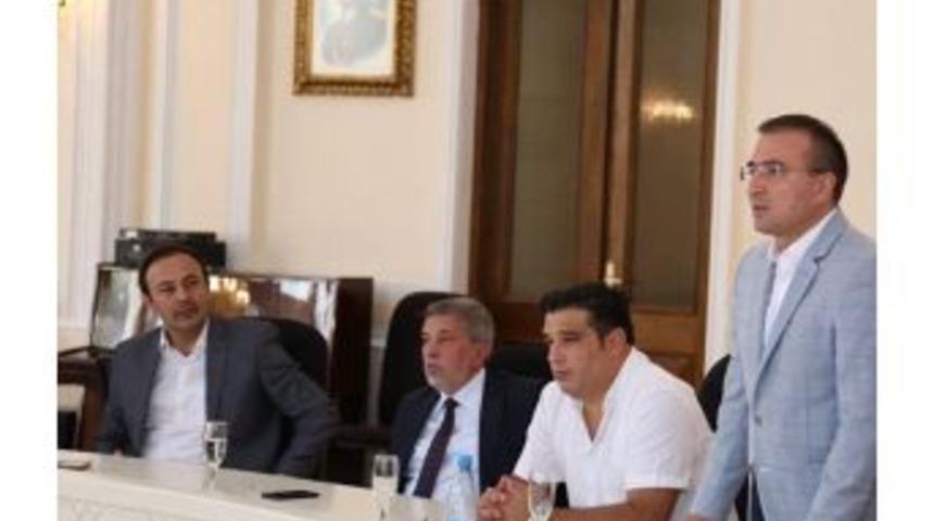 Eko Avrasya Y&ouml;netim Kurulu Başkanı Hikmet Eren: &rsquo;t&uuml;rkiye İle Azerbaycan İşbirliğini Daha Da Artırmalıyız&rsquo;