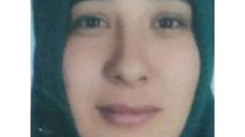 Alkoll&uuml; Şahıs, Tartıştığı Eşini &Ouml;ld&uuml;rd&uuml;