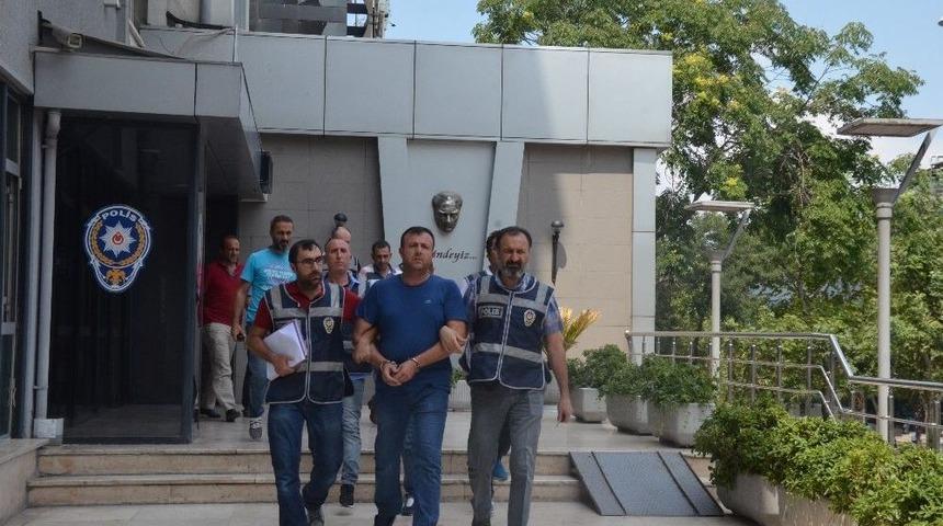 İkiz &Ccedil;eklerle Yarım Milyon Dolandırdılar