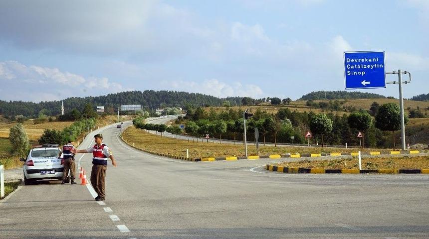 Jandarma’dan Devrekani Kavşağına Radarlı Önlem