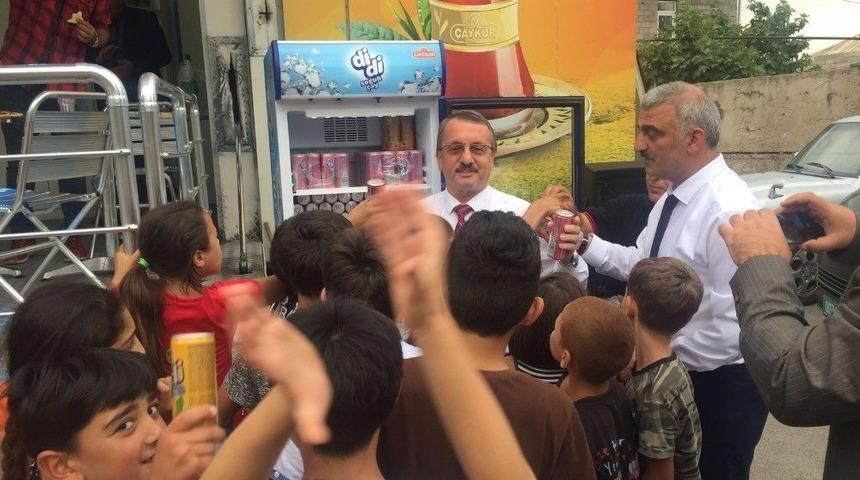 Bak&uuml;&rsquo;de T&uuml;rk &Ccedil;ayı İkram Edildi