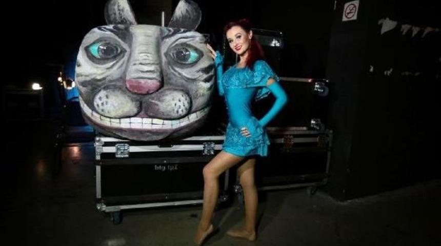 'alice', İzmir'i Ve Fuarı &Ccedil;ok Sevdi