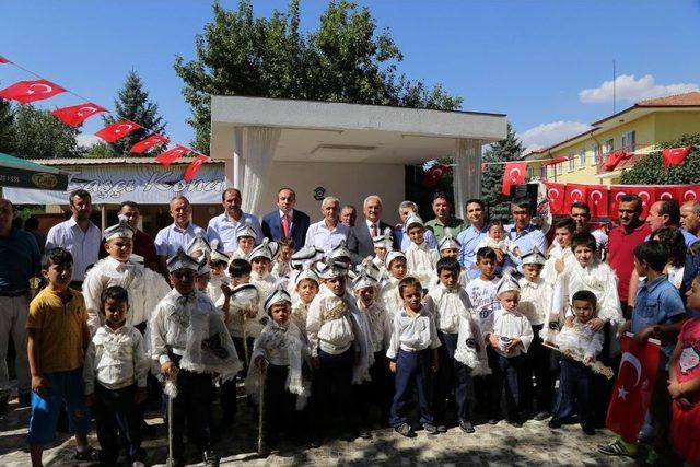 Erzincan Belediyesi 100 Çocuğa Sünnet Şöleni Düzenledi