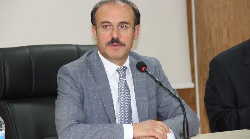 Vali Yurtna&ccedil;, "g&ouml;&ccedil;menler Bizim Namusumuz, Onlara Devlet Olarak Bakacağız"