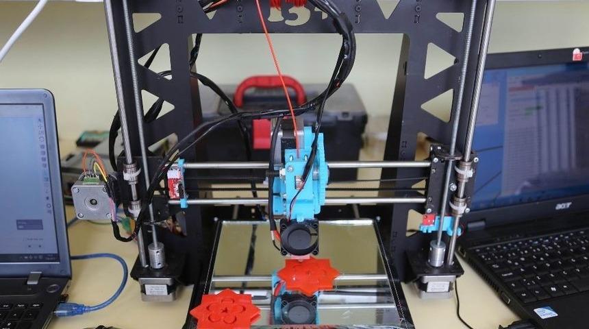 Cü’de ’üç Boyutlu Yazıcı Projesi’ Hayata Geçirildi