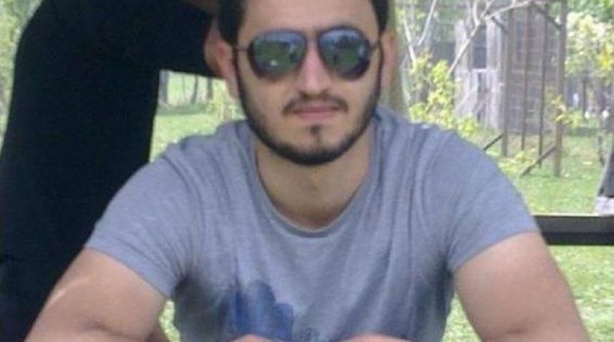 Eski Sevgilisi Ve 3 Kişiyi Bı&ccedil;aklayan Ş&uuml;pheli Yakalandı