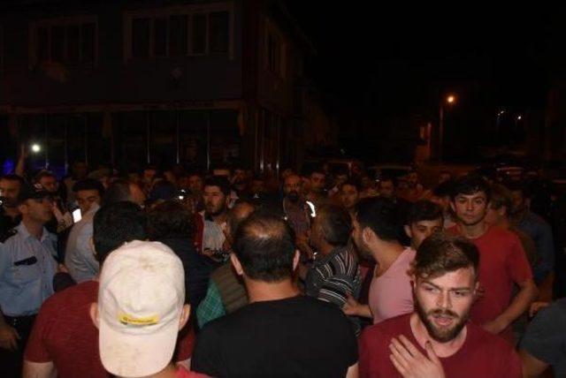 Altıntaş'taki Olaylarda Gözaltına Alınan 2 Işçi Adliyede