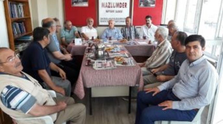 Yaşar Karayel&rsquo;den Mazlum-der&rsquo;e Ziyaret