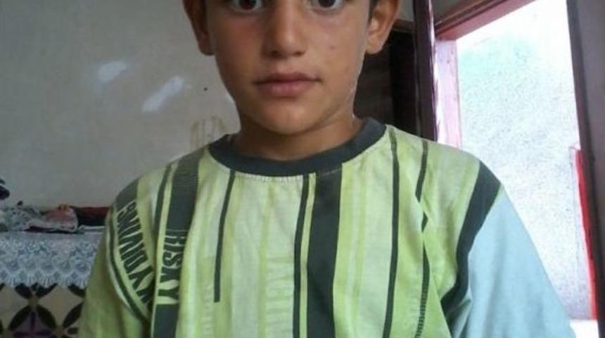 Suriyeli Baba 2 Evladını 3 Yıl Arayla Sulama Kanalında Kaybetti