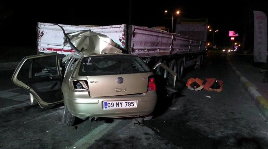 Nazilli&rsquo;de Feci Kaza: 4 &Ouml;l&uuml;