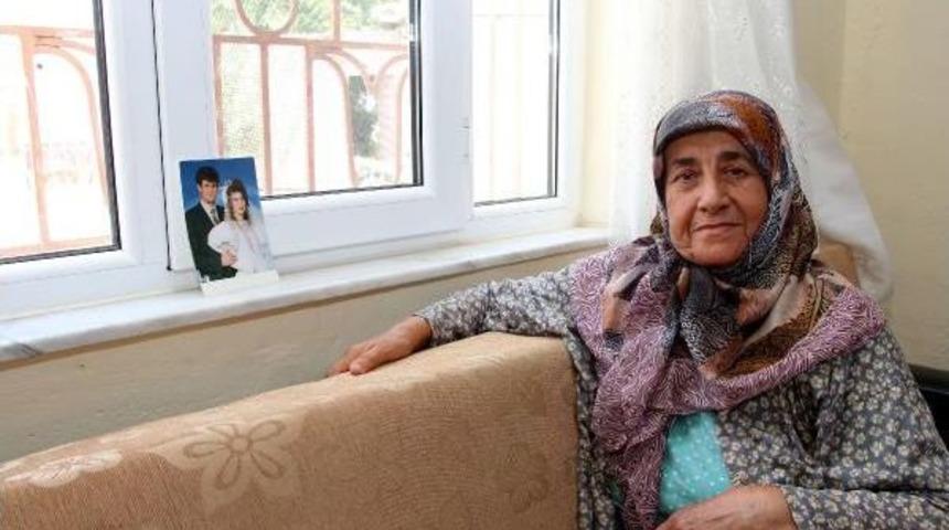 Acılı Anne 5 Yıldır Kızı Ve Damadını &Ouml;ld&uuml;r&uuml;nin Bulunmasını Bekliyor