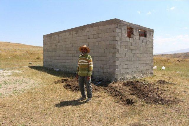 Kent Hayatından Sıkılarak 28 Yıl Aradan Sonra Köyüne Döndü