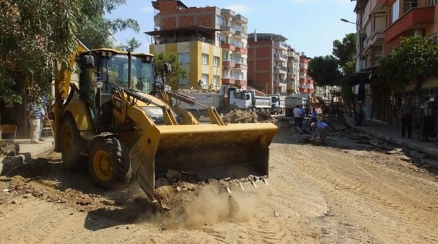 Nazilli&rsquo;de 40 Bin Metrekarelik Sıcak Asfalt &Ccedil;alışması Başladı.