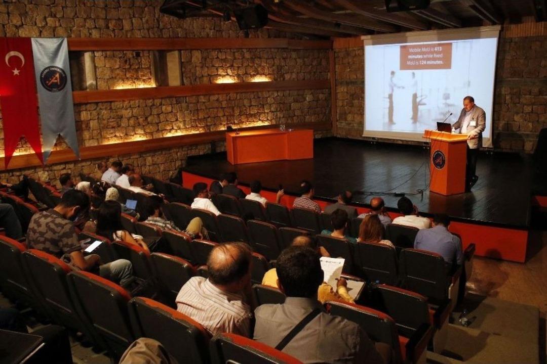 Btk Başkanı Sayan: &ldquo;d&uuml;nyada 5g Kullanan İlk &Uuml;lkelerden Birisi Biz Olacağız&rdquo;